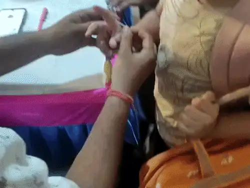 गयाजी पितृपक्ष मेले में बच्चों-बुजुर्गों के लिए QR रिस्टबैंड